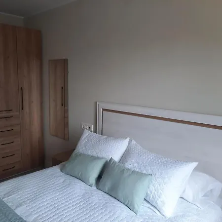 Costa San Esteban Apartamento *